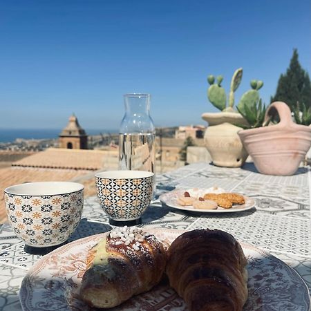 מלון אגריג'נטו La Mennulara La Terrazza Del Centro Storico מראה חיצוני תמונה
