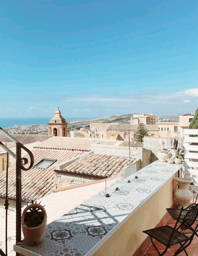 מלון אגריג'נטו La Mennulara La Terrazza Del Centro Storico מראה חיצוני תמונה